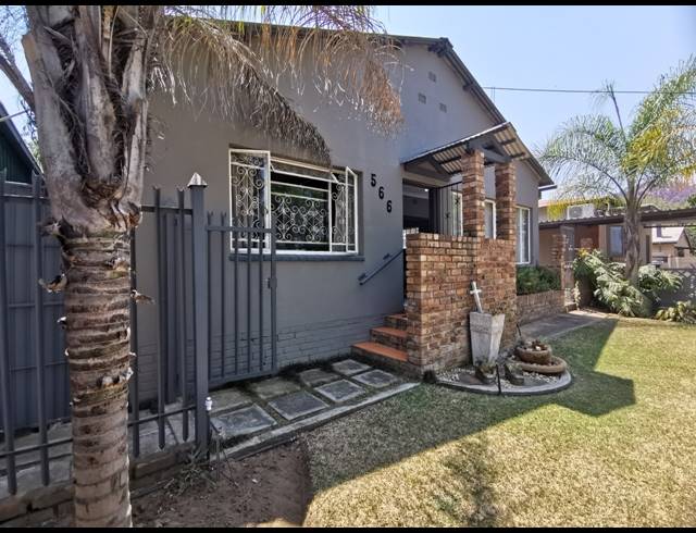 4 BEDROOM HOUSE SOLD IN MOUNTAIN VIEW